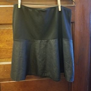 Xhilaration Size L Juniors Black Skirt
